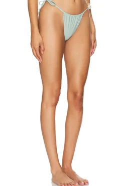Marissa Bottom