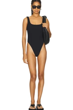 Show Me One Piece
